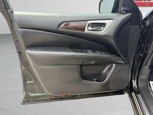 Used 2015 Nissan Pathfinder SL w/ Trailer Tow Package AWD/4WD image 30