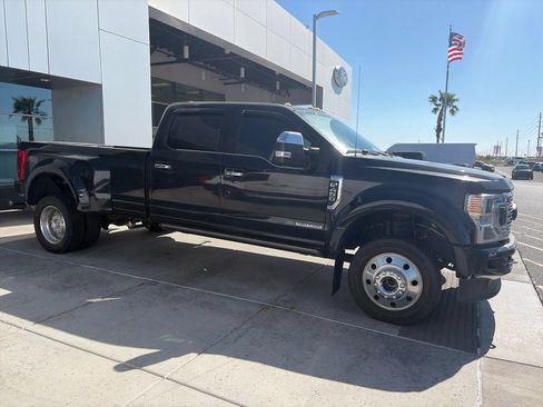 Used 2020 Ford F450 Platinum w/ FX4 Off-Road Package AWD/4WD image 6