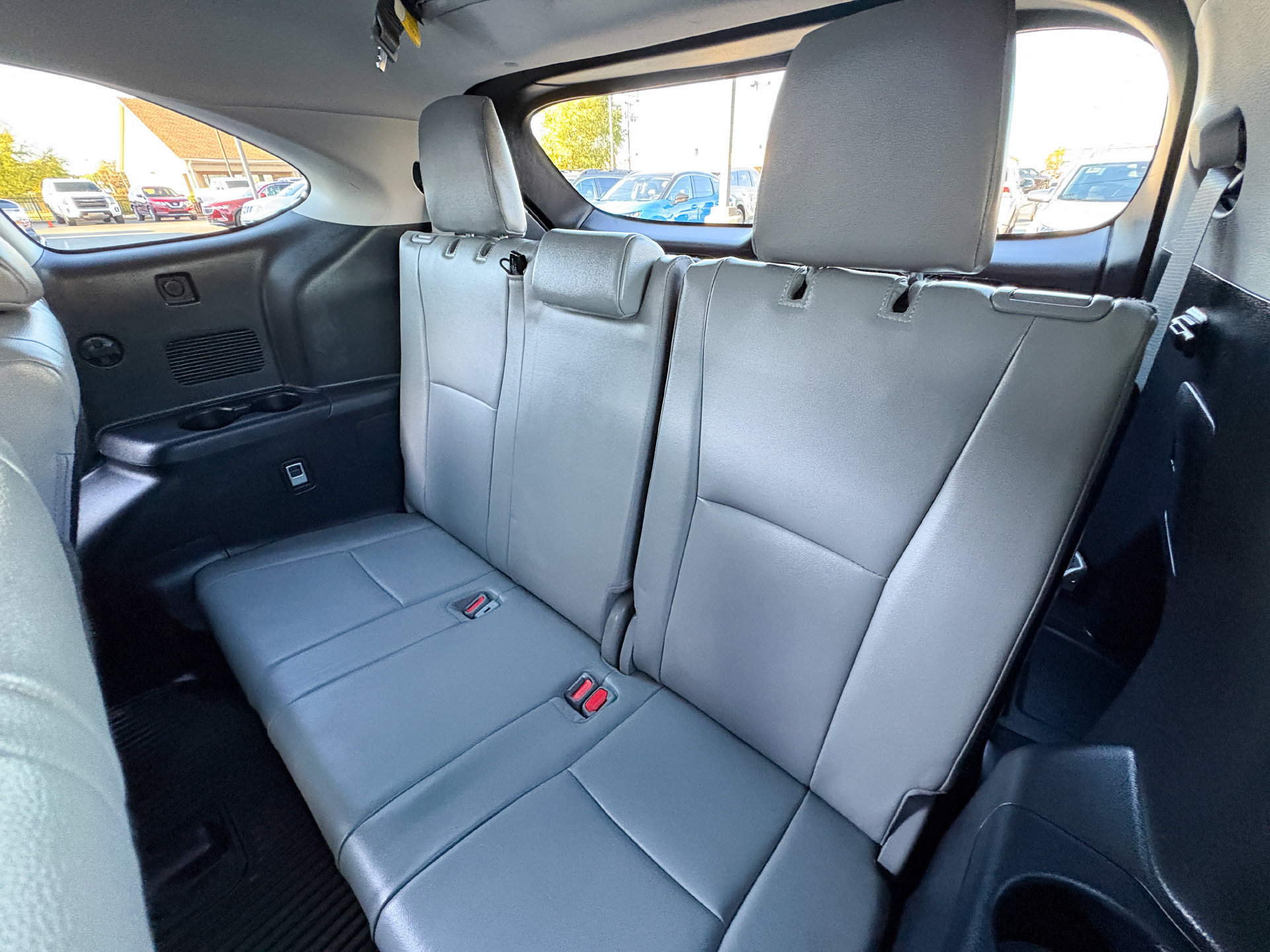 Used 2023 Toyota Highlander XLE FWD image 20