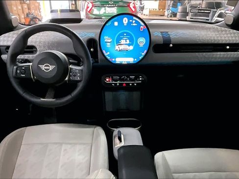 Certified 2025 MINI Cooper S image 17