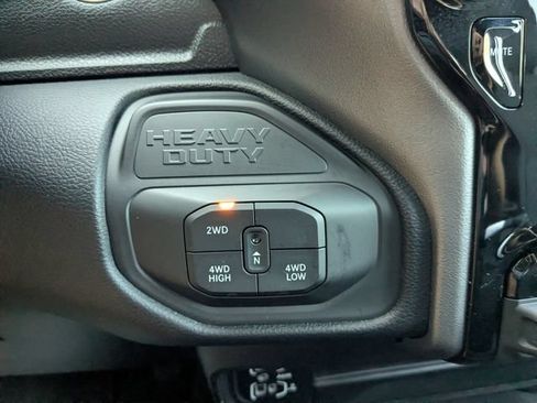 Used 2026 RAM 2500 Big Horn AWD/4WD image 17