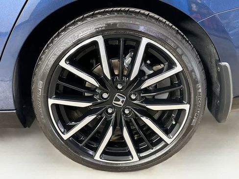 Used 2024 Honda Accord Touring image 8