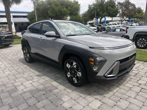 Used 2025 Hyundai Kona SEL FWD image 16