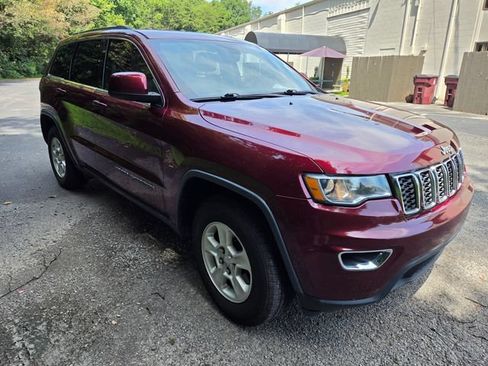 Used 2017 Jeep Grand Cherokee Laredo w/ Quick Order Package 2BE RWD image 3