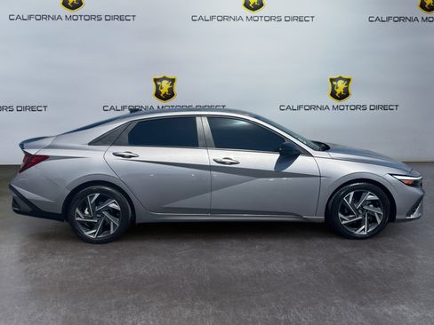 Used 2025 Hyundai Elantra Sport FWD image 6