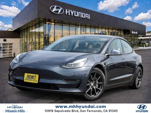 Used 2020 Tesla Model 3 Long Range AWD/4WD image 1