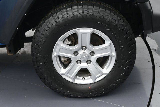Used 2023 Jeep Wrangler Unlimited Sport AWD/4WD image 6