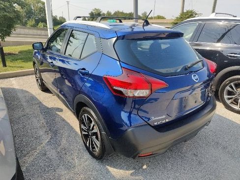 Used 2019 Nissan Kicks SV FWD image 4