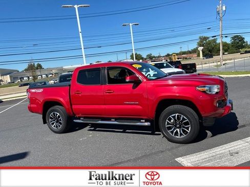 Certified 2021 Toyota Tacoma TRD Sport w/ Technology Package AWD/4WD image 4