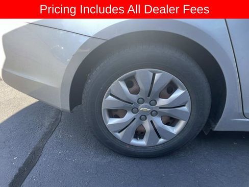 Used 2016 Chevrolet Cruze LS FWD image 11