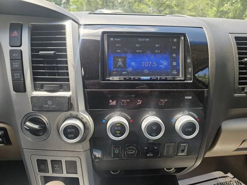 Used 2008 Toyota Sequoia SR5 AWD/4WD image 18