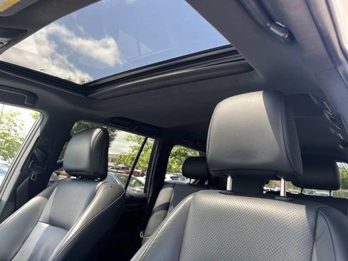 Used 2021 Lexus GX 460 Luxury w/ Accessory Package AWD/4WD image 33