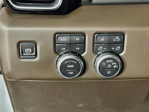 Used 2025 GMC Sierra 1500 Denali w/ Denali Reserve Package AWD/4WD image 10