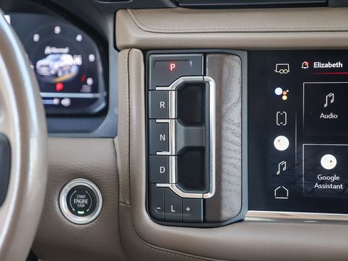 Used 2022 GMC Yukon XL Denali AWD/4WD image 18
