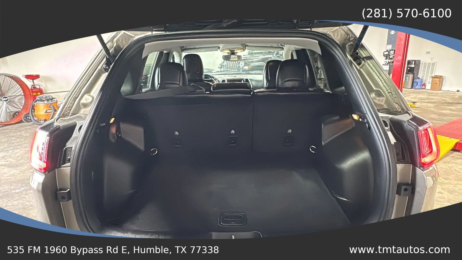 Used 2020 Jeep Cherokee Trailhawk w/ Cold Weather Group AWD/4WD image 18