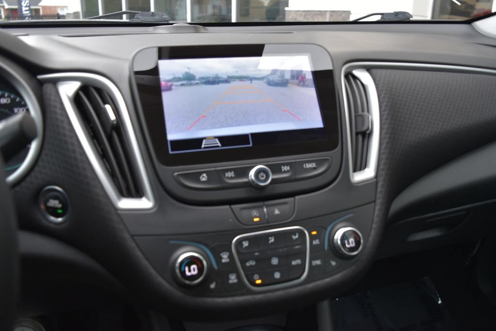 Used 2024 Chevrolet Malibu LT FWD image 14