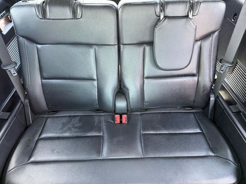 Used 2020 Ford Explorer Limited image 16