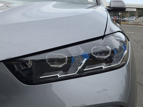 Used 2025 BMW X5 xDrive50e image 9