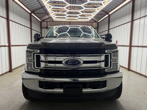 Used 2019 Ford F250 XL w/ STX Appearance Package AWD/4WD image 2