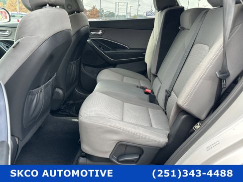 Used 2018 Hyundai Santa Fe SE w/ Cargo Package image 14