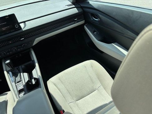 Used 2023 Honda Accord EX image 15