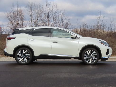 Used 2024 Nissan Murano SL image 2