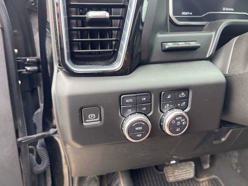 Used 2024 GMC Sierra 2500 Denali Ultimate AWD/4WD image 14