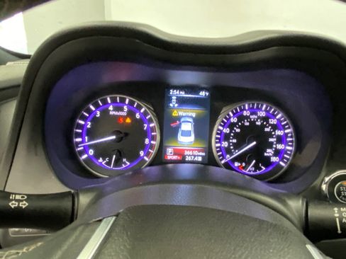 Used 2017 INFINITI Q60 Red Sport 400 image 33