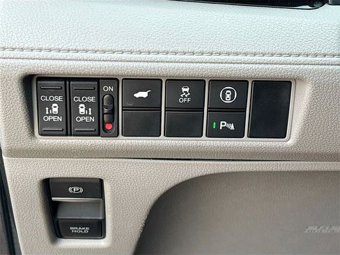 Used 2023 Honda Odyssey Elite image 10