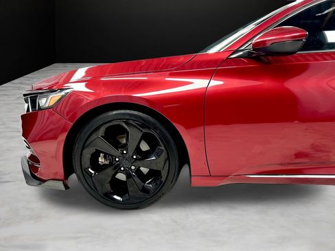 Used 2018 Honda Accord Touring image 45