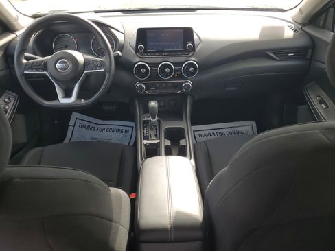 Certified 2022 Nissan Sentra S image 13