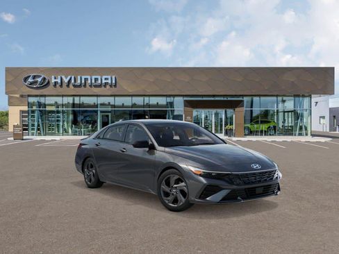 Used 2026 Hyundai Elantra Sport FWD image 2