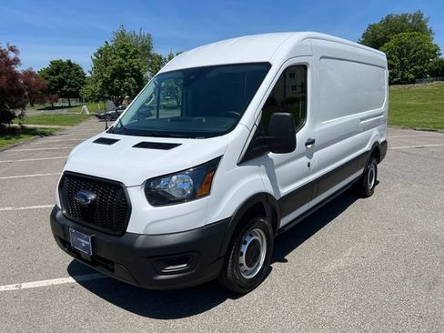 Used 2025 Ford Transit 250 148 Medium Roof RWD image 5