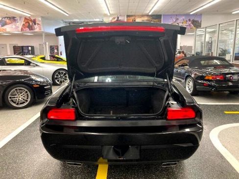 Used 2012 Dodge Challenger SXT image 30