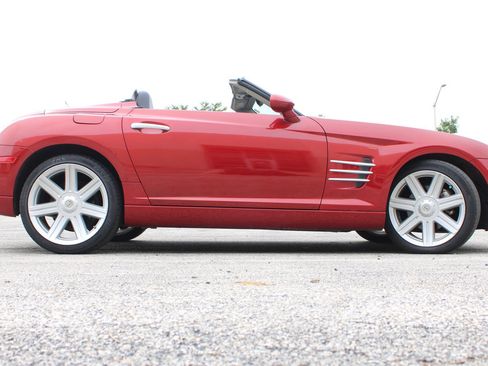 Used 2005 Chrysler Crossfire Limited RWD image 33