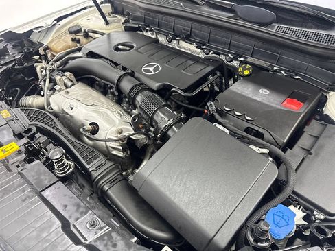 Used 2021 Mercedes-Benz GLB 250 w/ Premium Package image 73