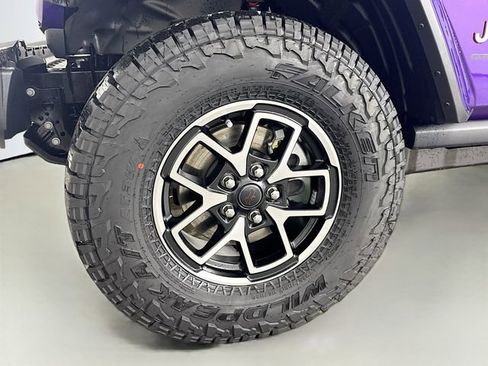 New 2026 Jeep Gladiator Rubicon w/ Safety Group AWD/4WD image 33