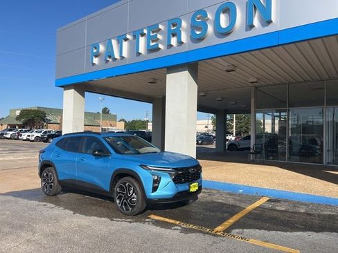New 2026 Chevrolet Trax RS FWD image 2