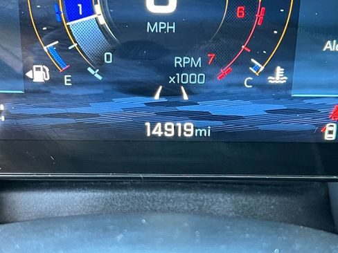 Used 2025 Chevrolet Equinox LT image 34