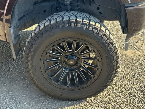 Used 2019 Ford F150 XLT w/ Equipment Group 302A Luxury AWD/4WD image 4