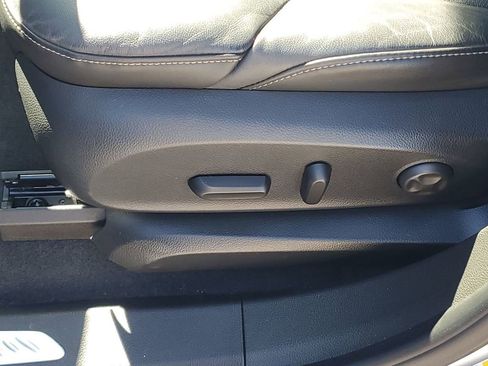 Used 2016 Buick Envision Premium image 29