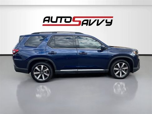 Used 2025 Honda Pilot Touring image 8
