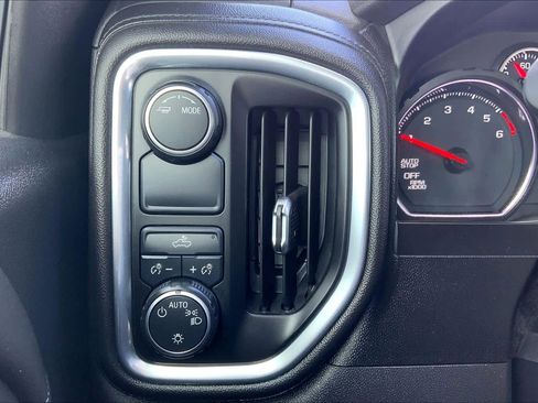 Used 2021 Chevrolet Silverado 1500 LT image 31