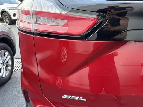 Used 2022 Ford Edge SEL w/ Convenience Package image 32