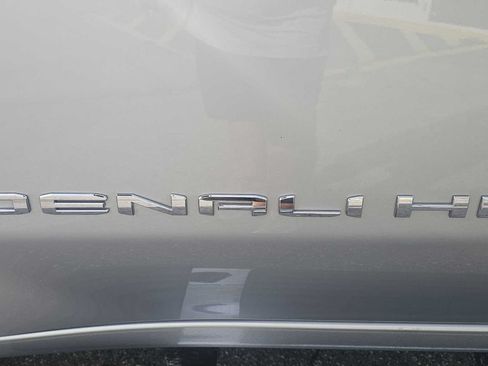 Used 2023 GMC Sierra 2500 Denali AWD/4WD image 3