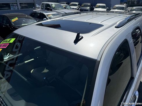 Used 2011 GMC Yukon Denali AWD/4WD image 17