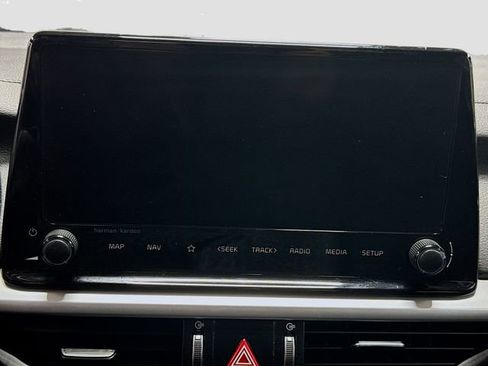 Used 2024 Kia Forte GT-Line w/ GT-Line Premium Package image 12