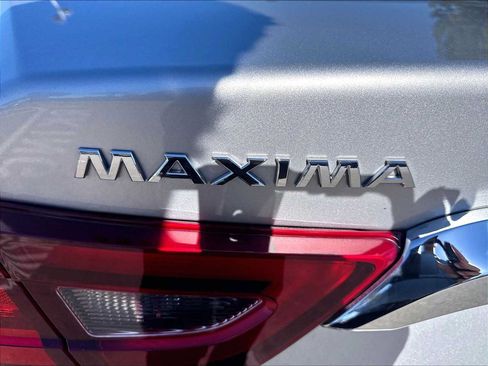 Used 2016 Nissan Maxima Platinum FWD image 11