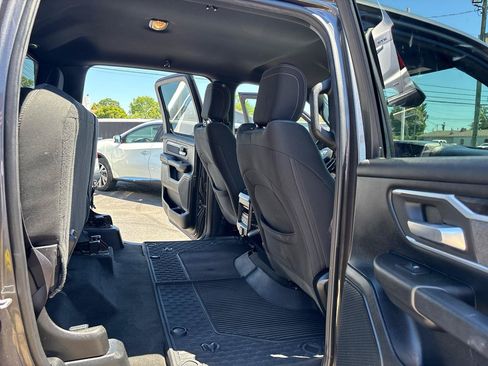 Used 2020 RAM 1500 Big Horn AWD/4WD image 11