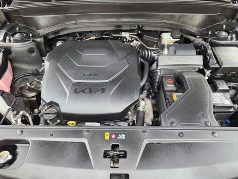 Used 2025 Kia Telluride S FWD image 32